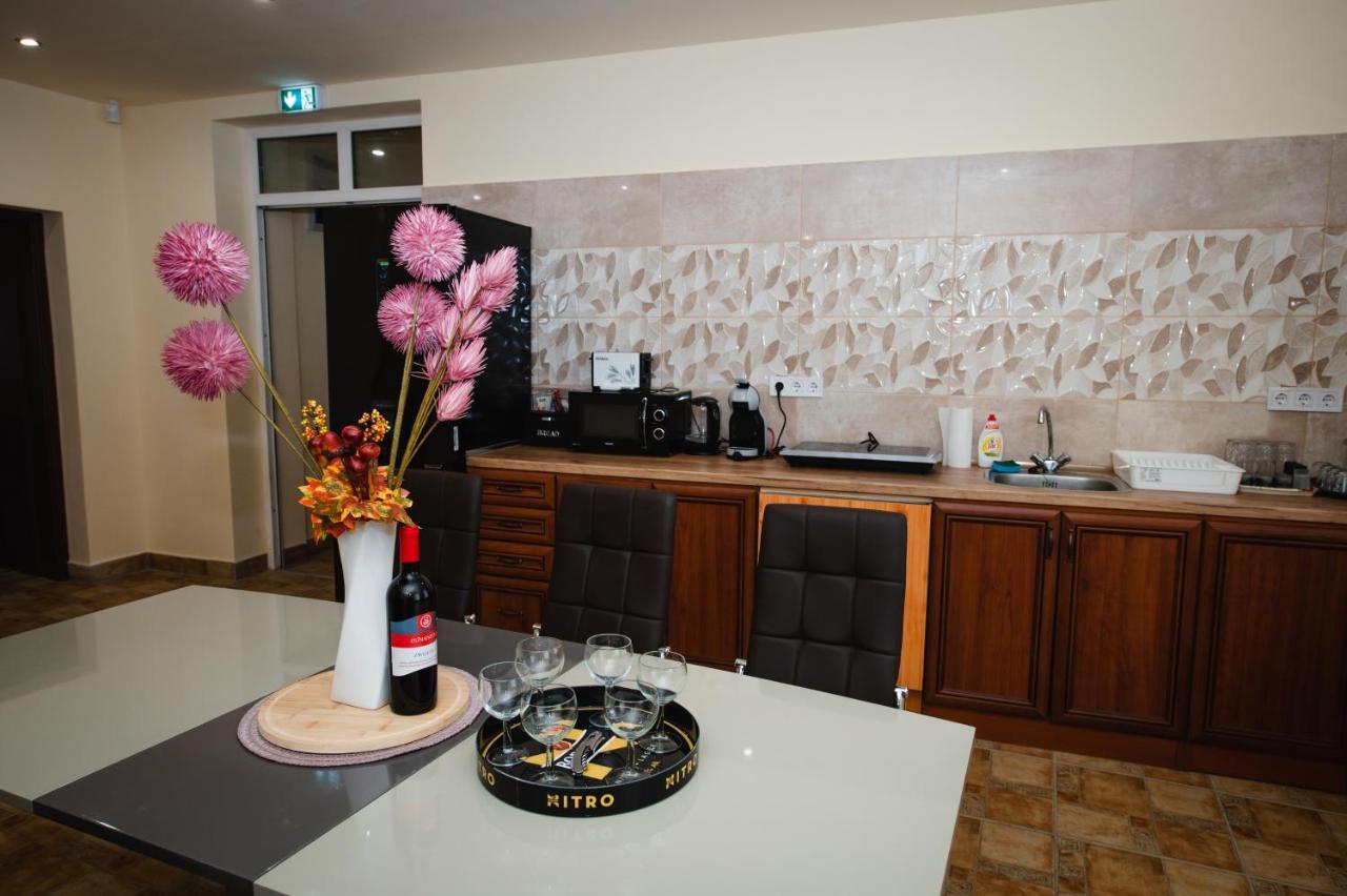 Videki Vendeghaz A Buekkben, Pezsgofuerdovel. Apartment Kirald Ngoại thất bức ảnh